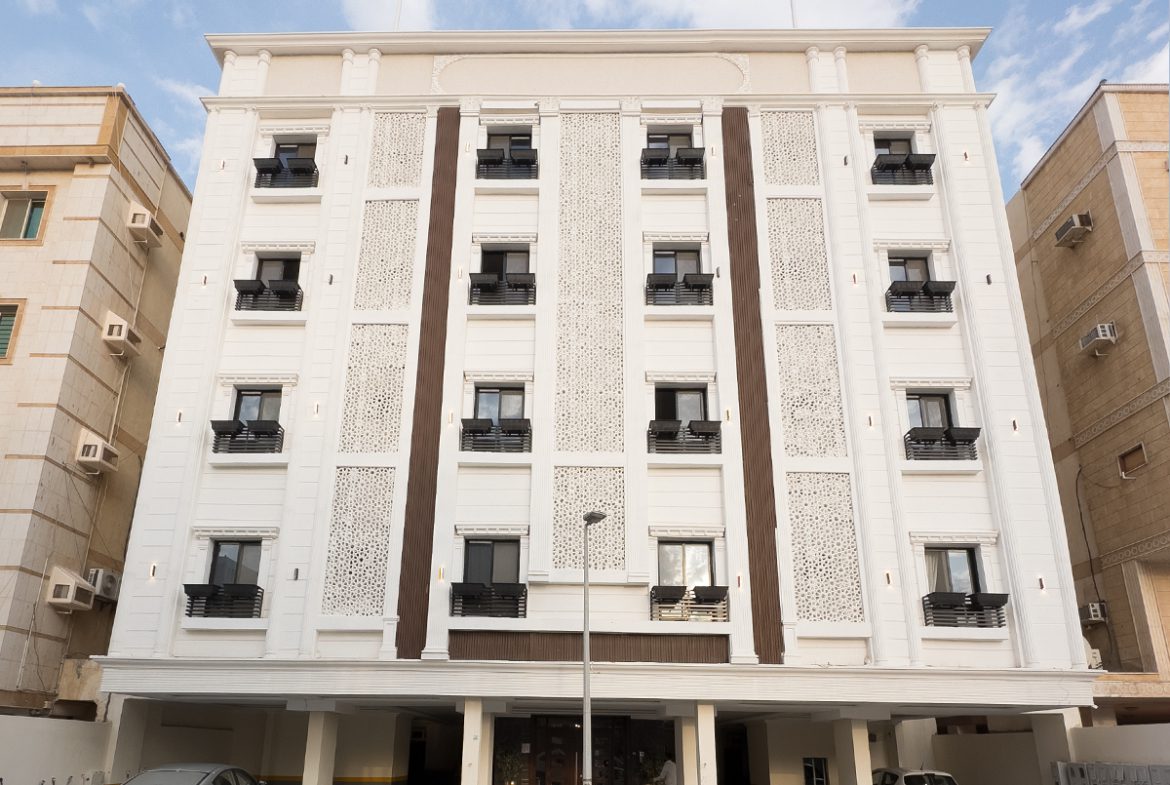 الصورة تعرض واجهة عمارة بحي السلامة